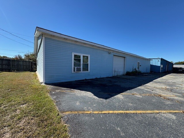 951 Carl Vinson Pky, Centerville, GA à louer - Photo du bâtiment - Image 1 de 3