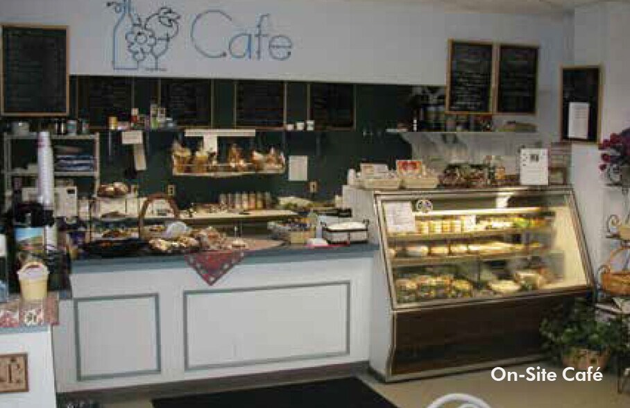 15 Constitution Dr, Bedford, NH à louer - Photo du bâtiment - Image 2 de 2