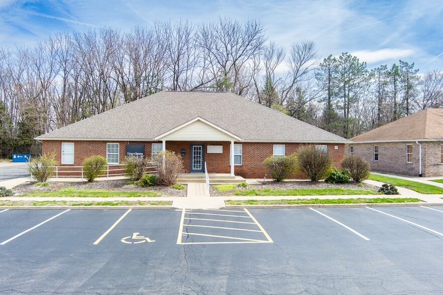 22 Professional Park Dr, Maryville, IL à louer - Photo principale - Image 1 de 18