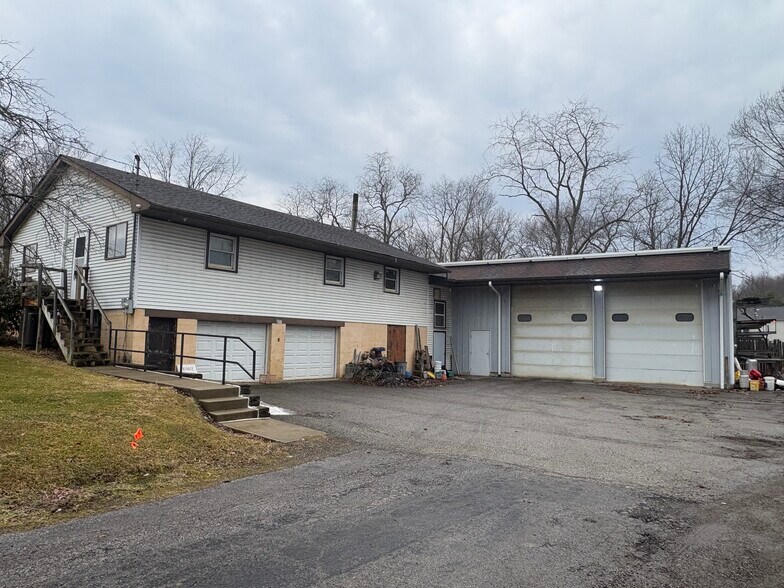 417 Meyers Ln, McDonald, PA à vendre - Photo du bâtiment - Image 3 de 3