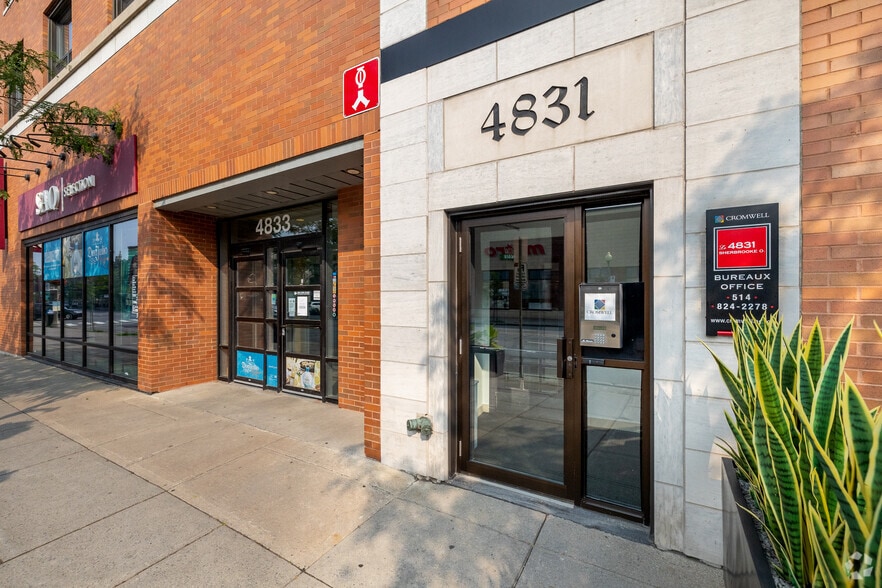 4817-4833 Rue Sherbrooke O, Westmount, QC à louer - Photo du bâtiment - Image 3 de 10