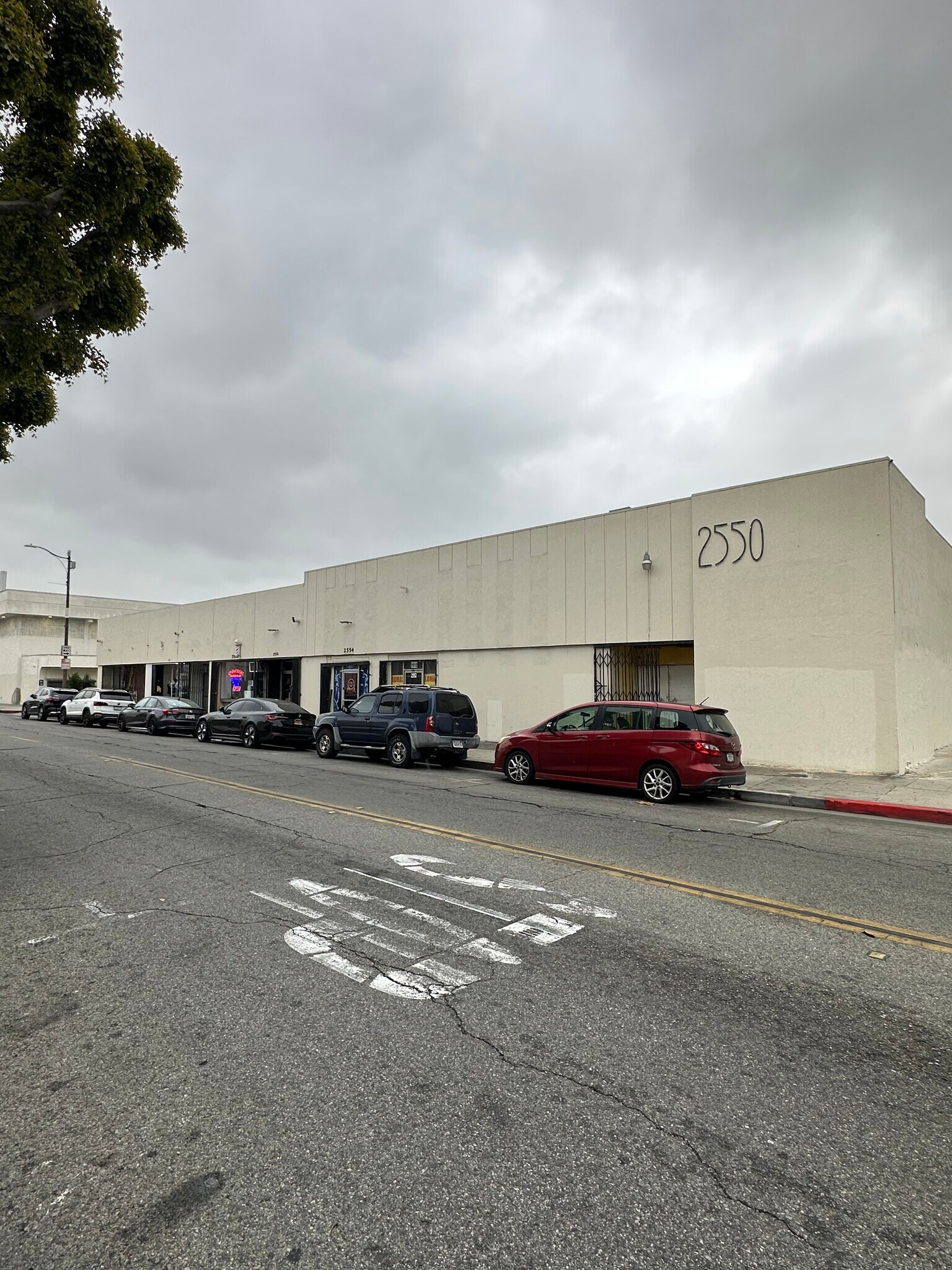 2550-2564 Zoe Ave, Huntington Park, CA à louer Photo du bâtiment- Image 1 de 5