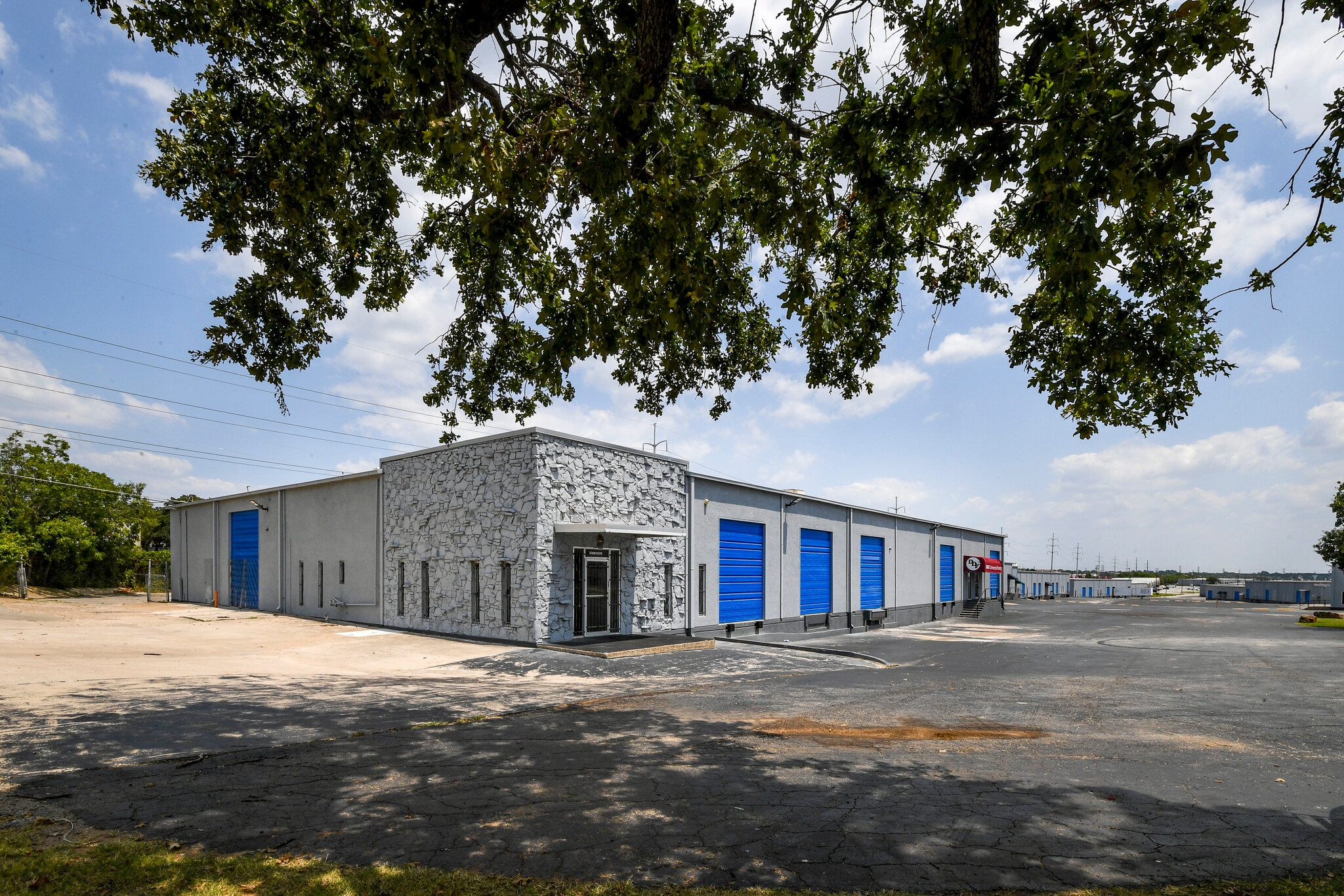 5721 E Rosedale St, Fort Worth, TX for lease Building Photo- Image 1 of 41