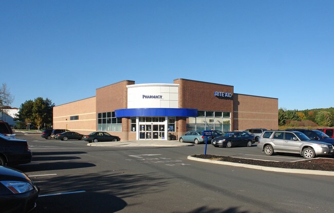 Plus de détails pour 1645 Columbia Tpke, Castleton On Hudson, NY - Commerce de détail à vendre