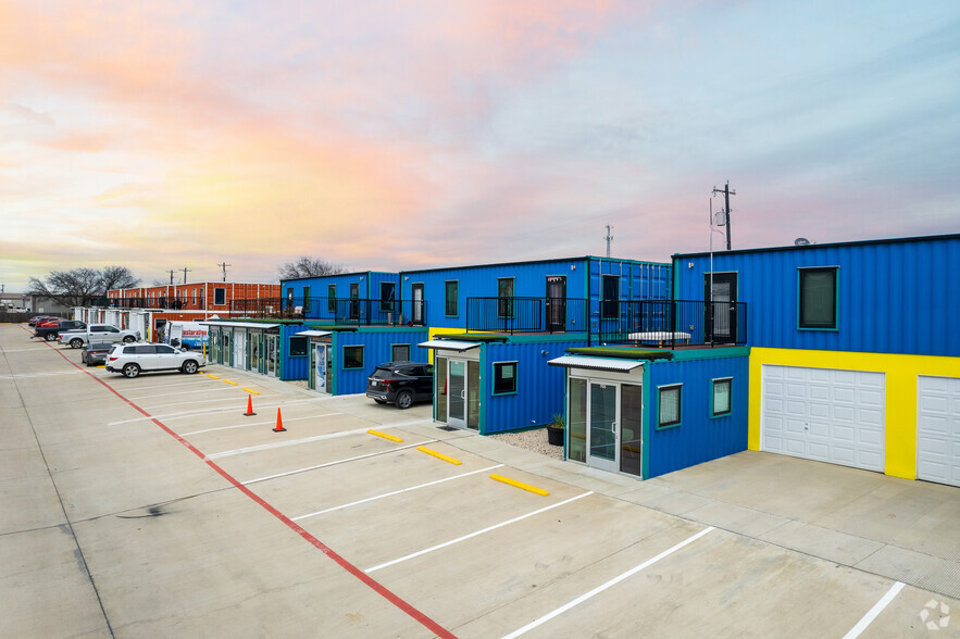 1953 Golden Heights Rd, Fort Worth, TX for lease - Building Photo - Image 3 of 7