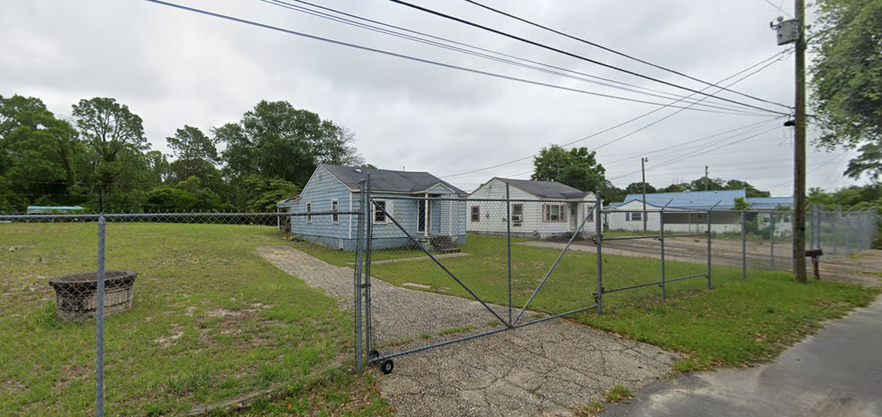 106 Hopedale St, Fayetteville, NC à vendre - Photo principale - Image 1 de 3