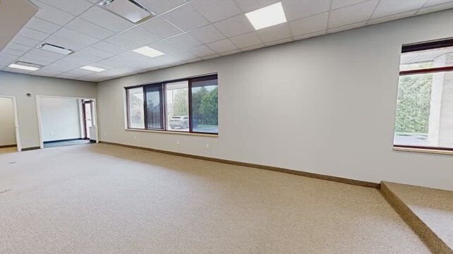 3123 W 12th St, Erie, PA à louer - Vidéo sur l’inscription commerciale - Image 3 de 16