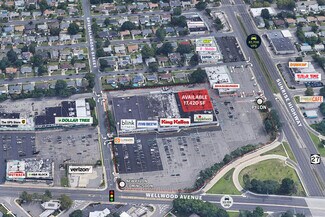 More details for 646-656 N Wellwood Ave, Lindenhurst, NY - Retail for Lease