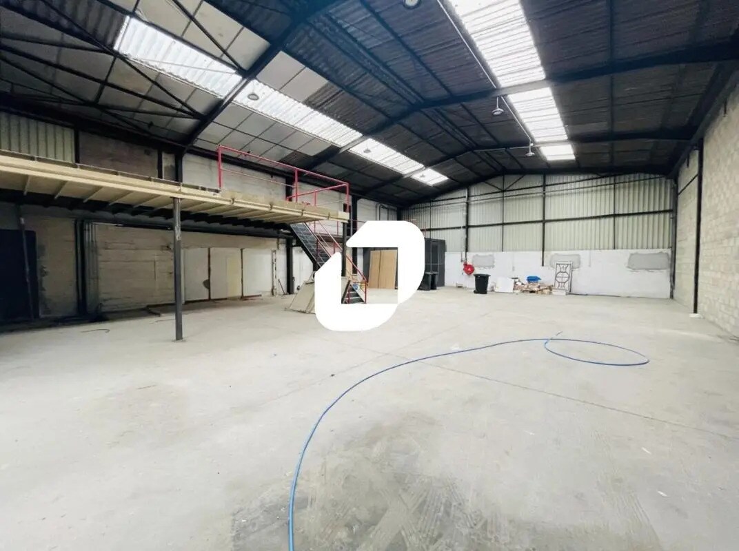 Flex in Ozoir-la-Ferrière for lease Interior Photo- Image 1 of 2