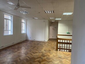 1-18 Church Arcade, Bedford à louer Photo intérieure- Image 2 de 4