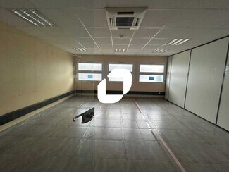 Plus de détails pour 57 Rue Francis Combe, Cergy - Bureau à louer