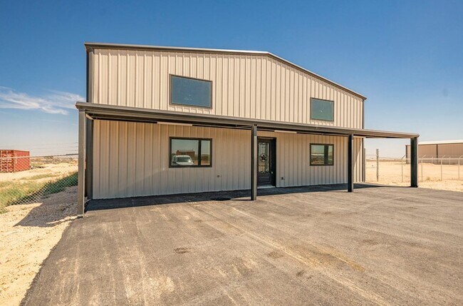Plus de détails pour 14050 W Silver Fox Trl, Odessa, TX - Industriel à vendre
