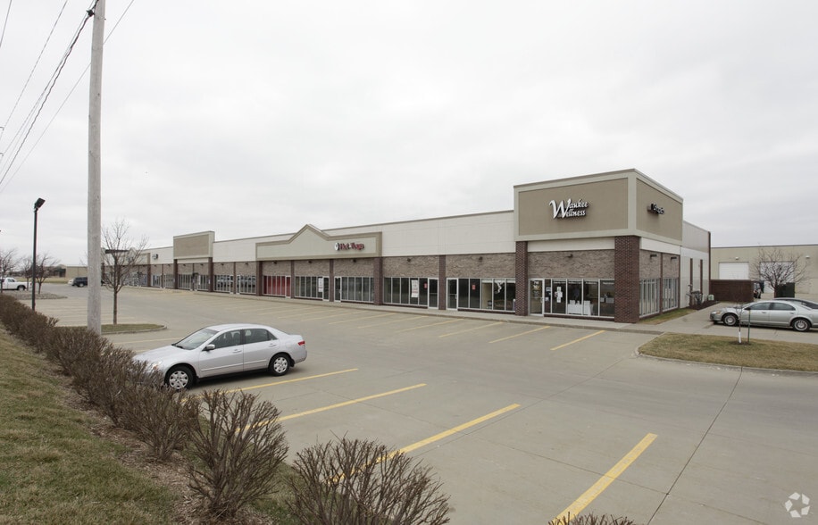 710-790 SE Alices Rd, Waukee, IA for lease - Building Photo - Image 2 of 3