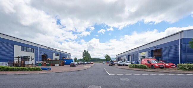Plus de détails pour The Quadrant Centre, Quedgeley - Industriel à louer