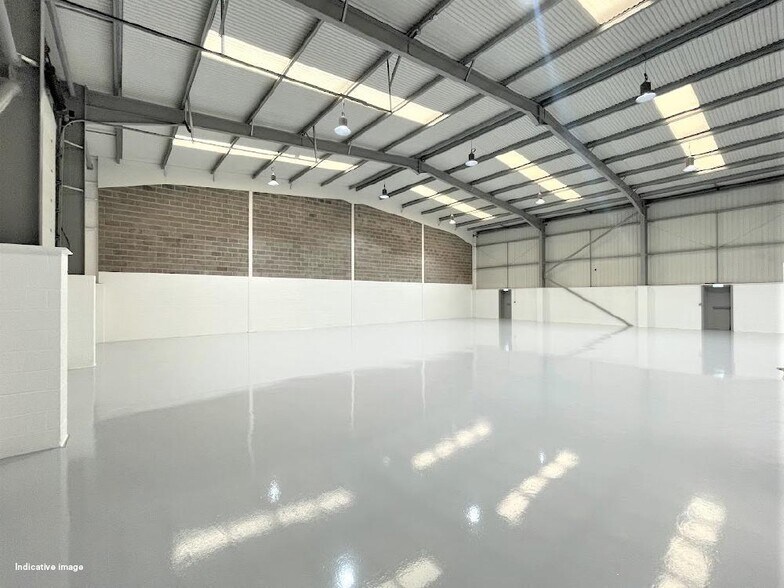 Unit 4 Headley Park, 9 Woodley, Reading à louer - Photo du bâtiment - Image 2 de 4