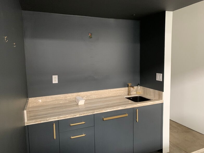 3820-3822 Willat St, Culver City, CA for lease - Interior Photo - Image 3 of 5