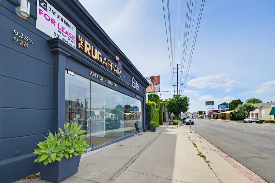 926-928 N La Cienega Blvd, West Hollywood, CA à louer - Photo du bâtiment - Image 3 de 9