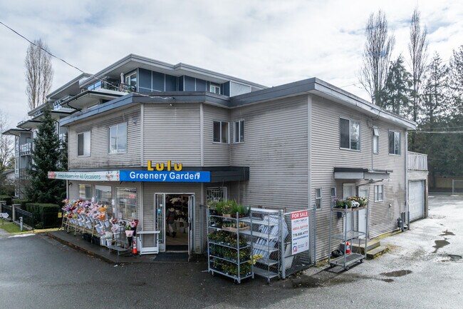 Plus de détails pour 15618 104 Ave, Surrey, BC - Commerce de détail à vendre