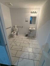 13347 W Hillsborough Ave, Tampa, FL à louer Photo intérieure- Image 1 de 5