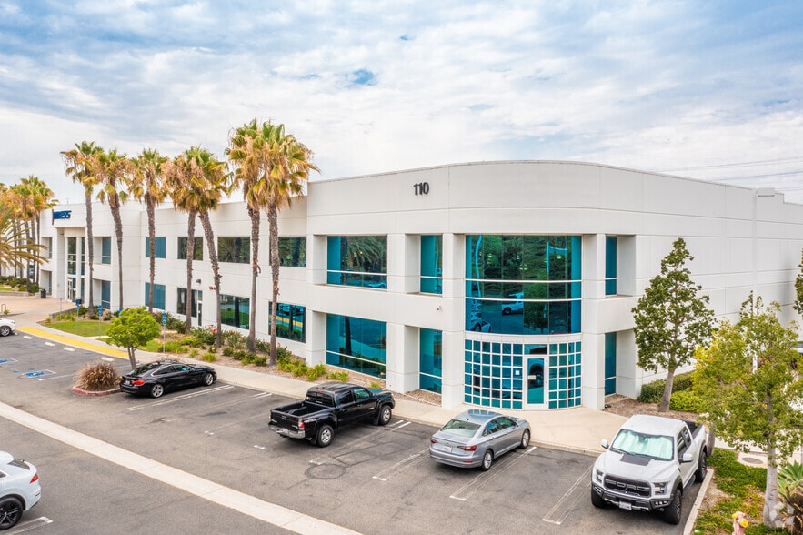 100 Avenida La Pata, San Clemente, CA à louer - Photo du bâtiment - Image 2 de 5