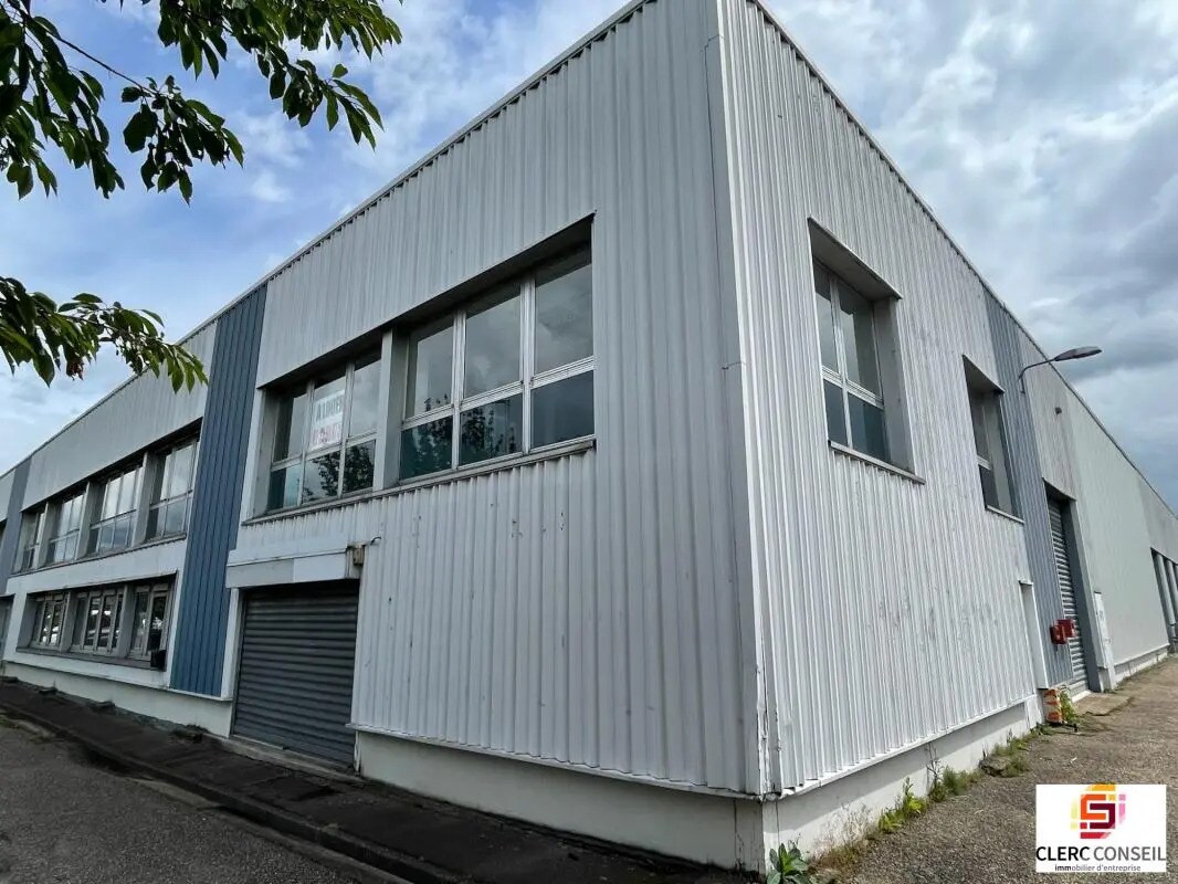 Industrial in Sotteville-lès-Rouen for lease Building Photo- Image 1 of 8