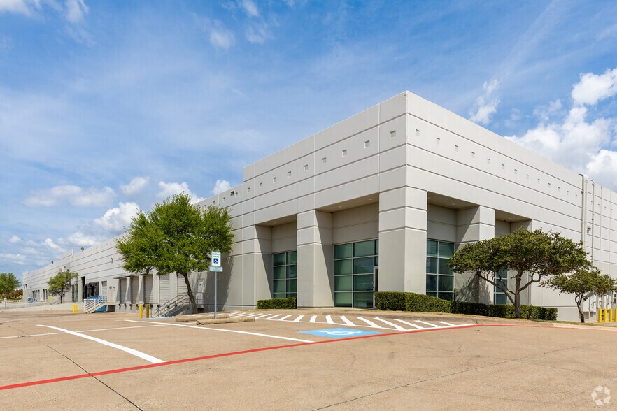 1461 S Belt Line Rd, Coppell, TX à louer - Photo principale - Image 1 de 13