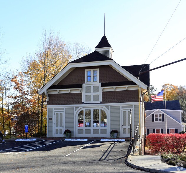 61 Jesup Rd, Westport, CT à vendre - Photo du bâtiment - Image 2 de 7