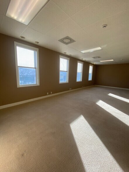 1214-1218 Main St, Saint Helena, CA à louer - Photo du bâtiment - Image 3 de 17