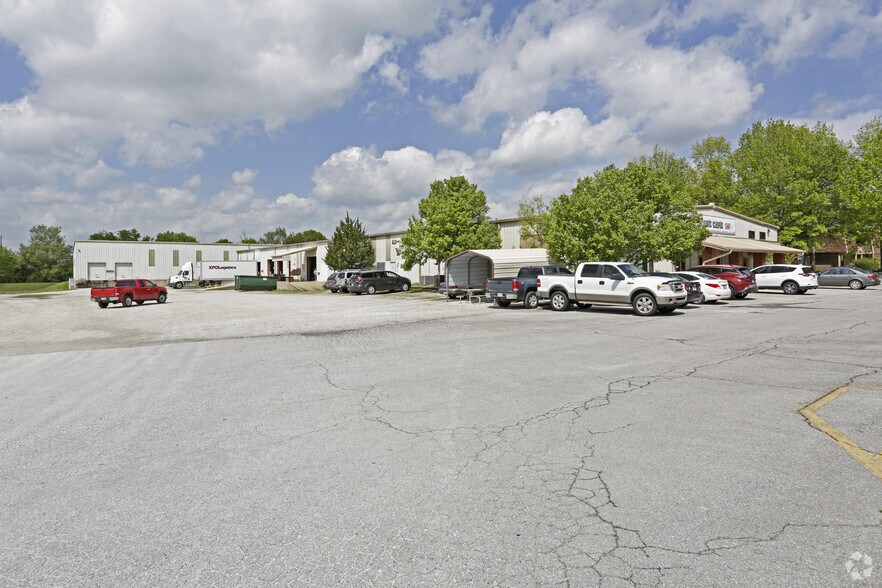 115 E Linden St, Rogers, AR for sale - Primary Photo - Image 1 of 2