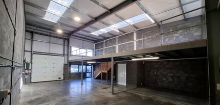 Metz Way, Gloucester for lease Interior Photo- Image 1 of 4