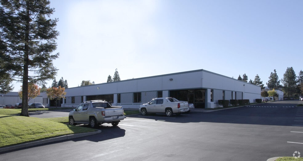 490-530 Division St, Campbell, CA à louer - Photo du bâtiment - Image 2 de 2