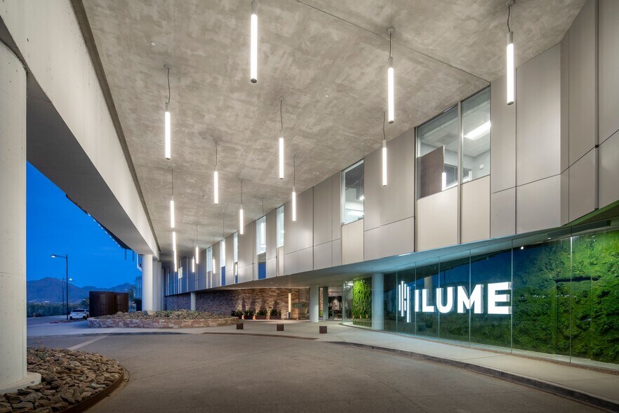 19001 N Scottsdale Rd, Scottsdale, AZ à louer - Photo du bâtiment - Image 3 de 13