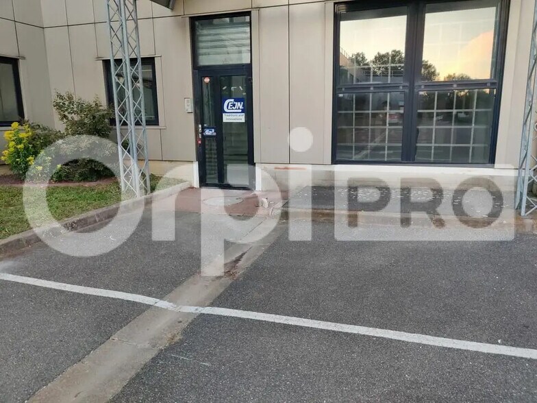 Flex in Bondoufle for lease - Building Photo - Image 3 of 4