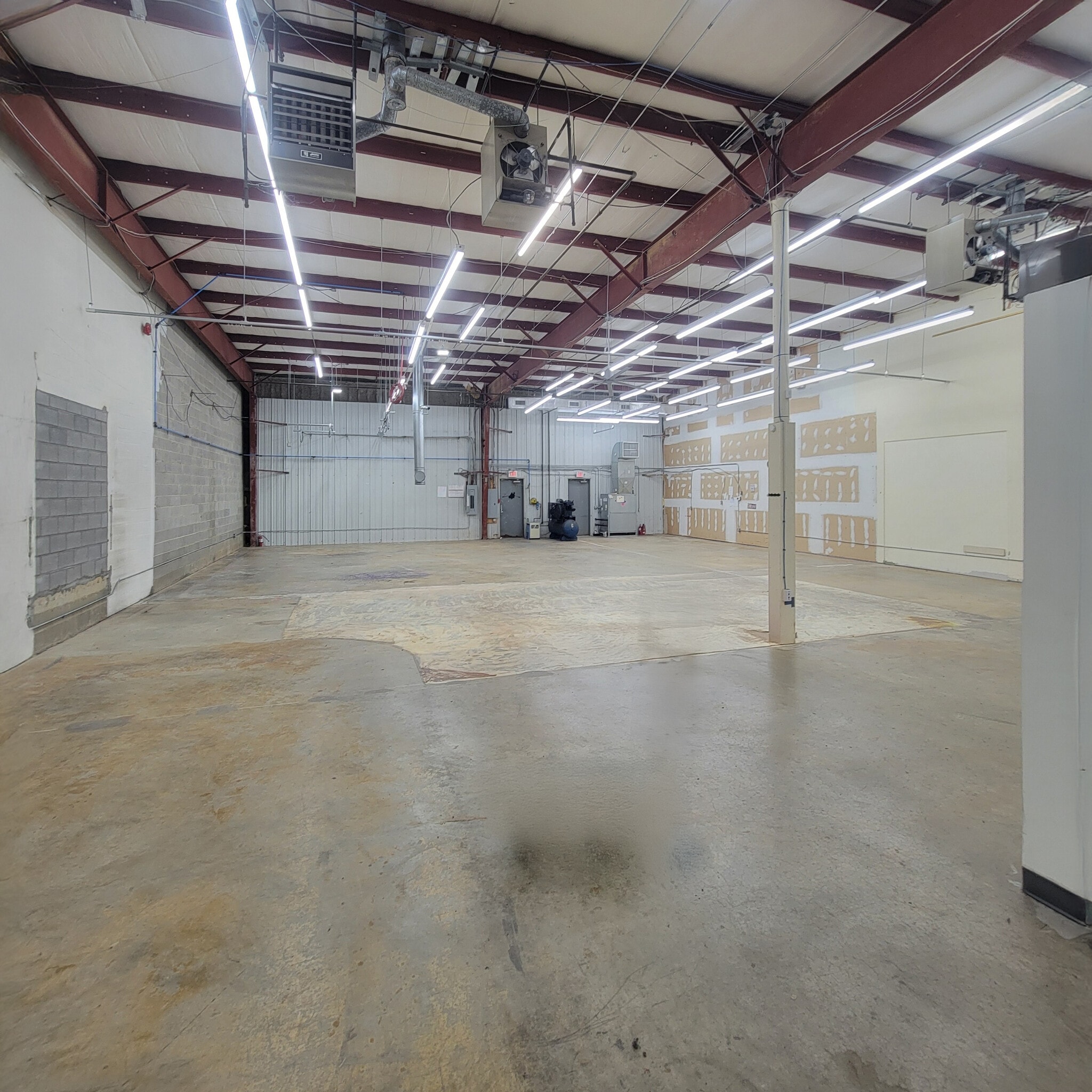 15201-15277 Display Ct, Rockville, MD for lease Interior Photo- Image 1 of 4