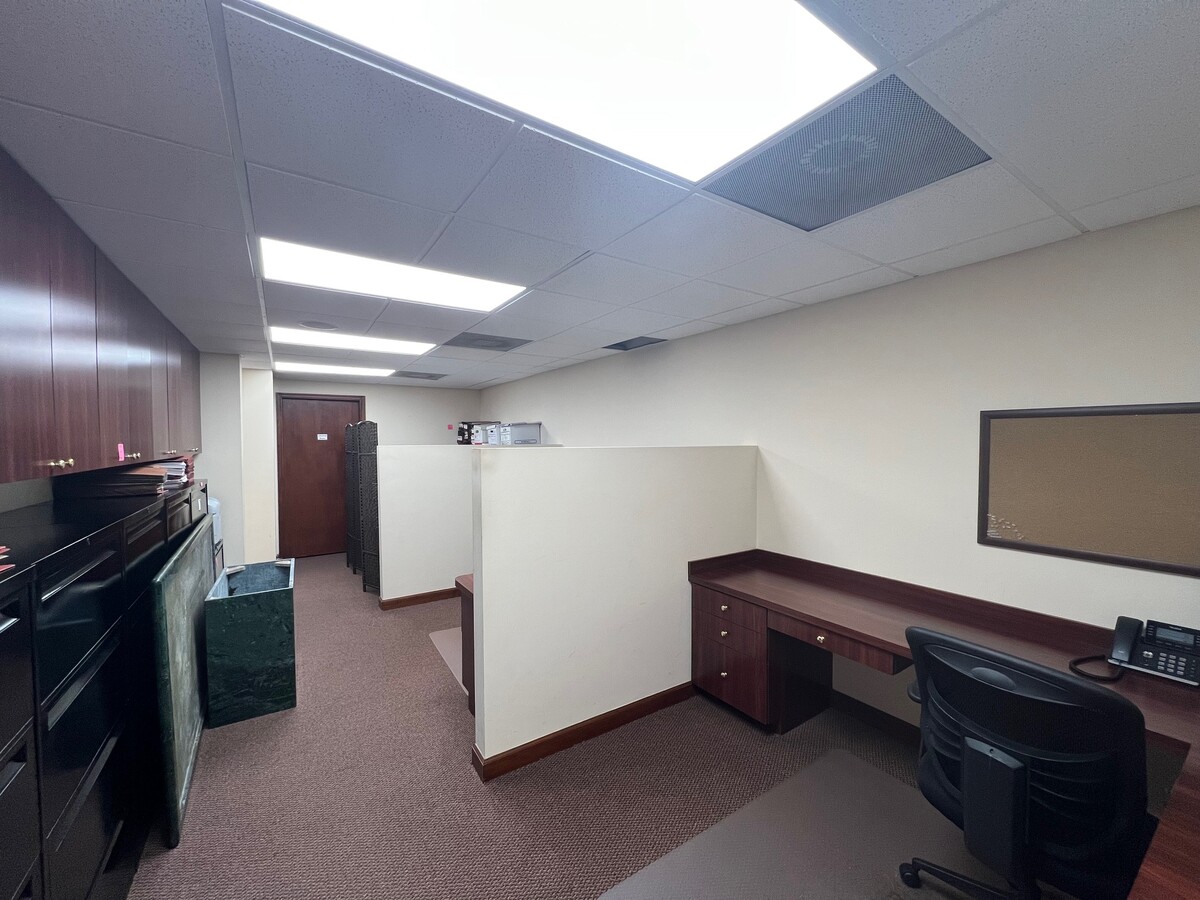 11211 Prosperity Farms Rd, Palm Beach Gardens, FL 33410 - Unit 301-302 - - Interior Photo - Image 1 of 5