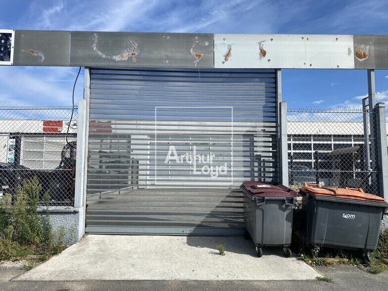 Flex dans Linas à louer - Photo du bâtiment - Image 2 de 6