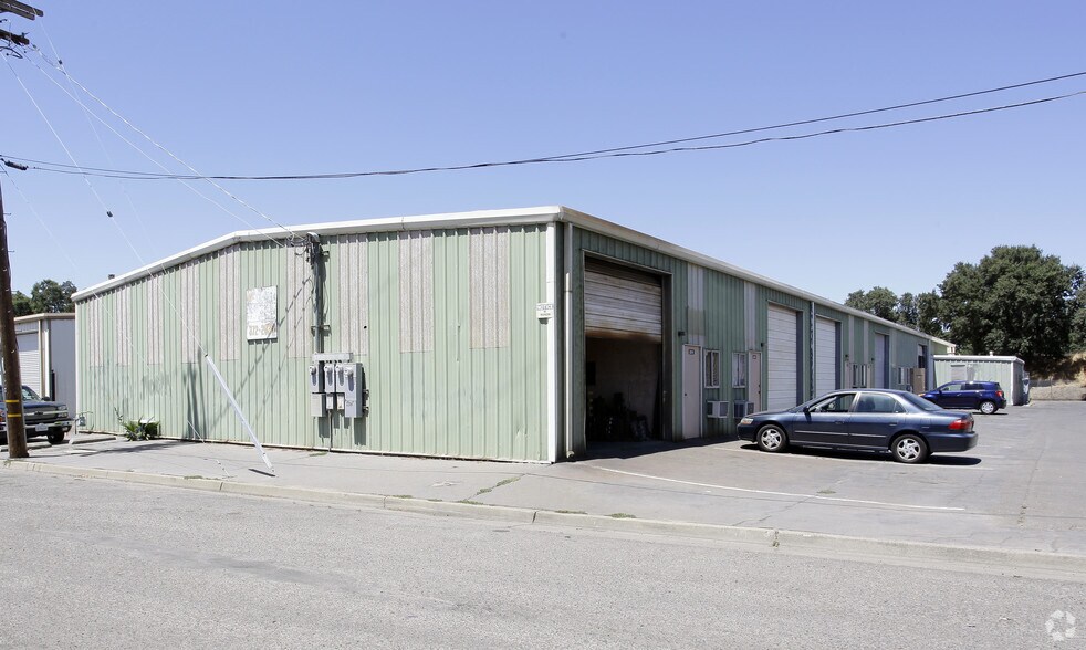 2206-2214 Rice Ave, West Sacramento, CA à louer - Photo du bâtiment - Image 3 de 4