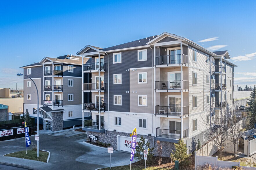 12957 140 Av NW, Edmonton, AB for sale - Primary Photo - Image 1 of 1