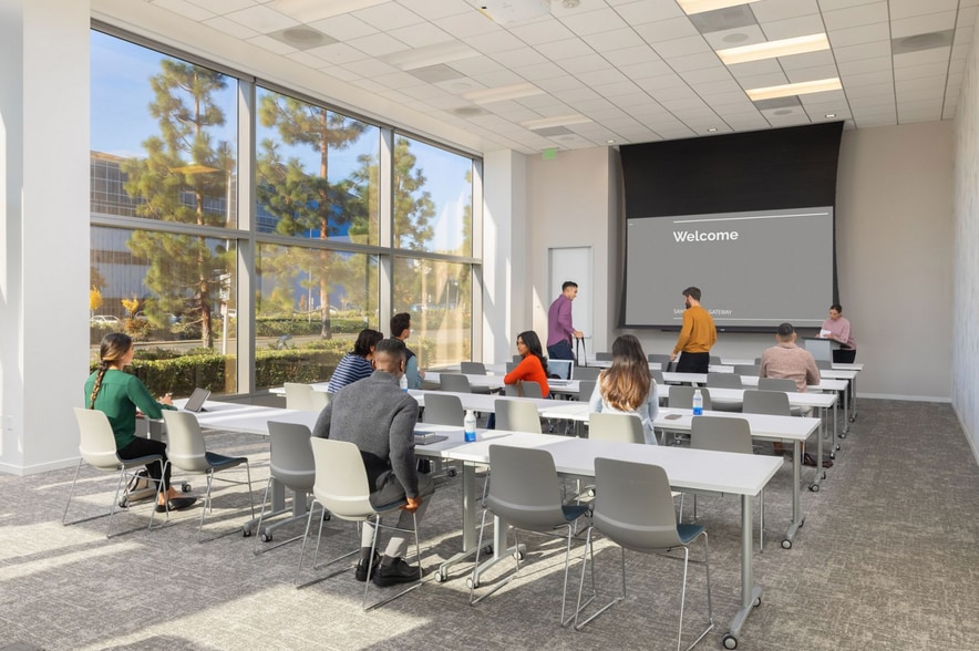 2600 Great America Way, Santa Clara, CA for lease - Interior Photo - Image 3 of 12