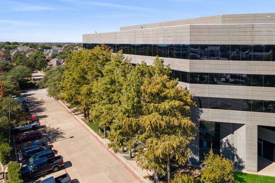 18383 Preston Rd, Dallas, TX à louer - Photo du bâtiment - Image 2 de 28