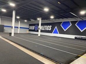 140 Long Rd, Chesterfield, MO à louer Photo intérieure- Image 2 de 7