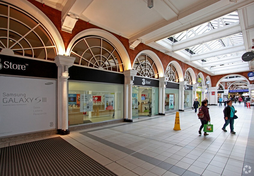 125 Kensington High St, Londres à louer - Photo intérieure - Image 3 de 18