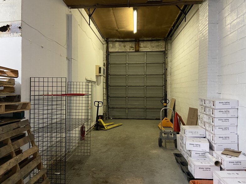 465-469 Jericho Tpke, Mineola, NY à vendre - Photo intérieure - Image 2 de 10