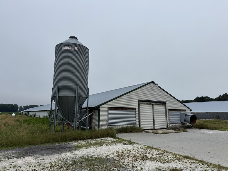 25495 Saxis Rd, Temperanceville, VA for sale - Primary Photo - Image 1 of 16