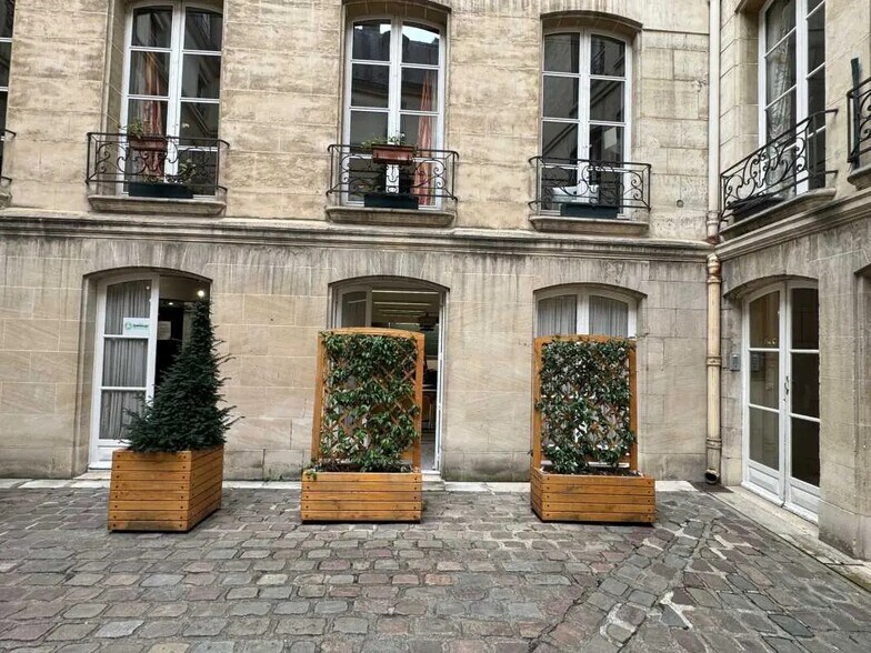 Bureau dans Paris à vendre - Photo du bâtiment - Image 2 de 13