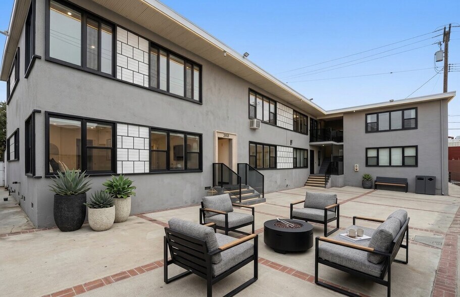 1475 Venice Blvd, Los Angeles, CA à vendre - Photo du bâtiment - Image 1 de 37