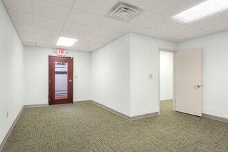 1015 3rd St, Columbus, IN à louer Photo intérieure- Image 2 de 13