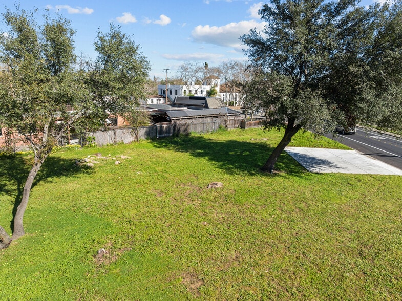 705-711 Oak St, Roseville, CA for sale - Building Photo - Image 3 of 11