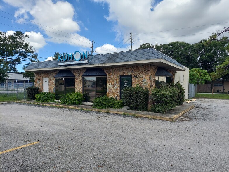 8109-8113 Ulmerton Rd, Largo, FL à vendre - Photo du bâtiment - Image 1 de 6