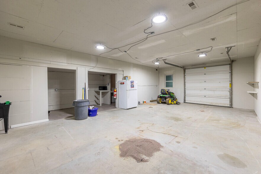 12 A Cattlemans Ln, Berryville, VA à louer - Photo du bâtiment - Image 3 de 26